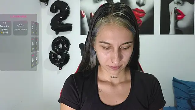 tammyandrade  online show from October 4, 2025, 11:14 pm