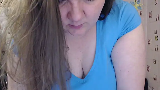 Snapshot of TasyaBigTTs chatting on February 3, 2025, 2:45 pm TasyaBigTTs online show from February 3, 2025, 2:45 pm