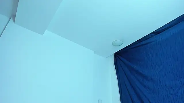 emiily15   online show from January 6, 2025, 6:10 pm