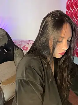 emiily15   online show from September 12, 2025, 7:14 pm