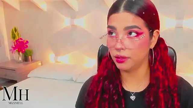 MizzHell online show from April 2, 2026, 3:48 am