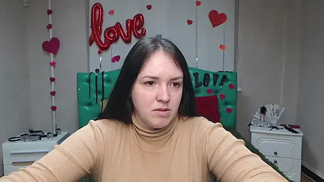 IsabelBlackberry online show from March 13, 2025, 6:05 am