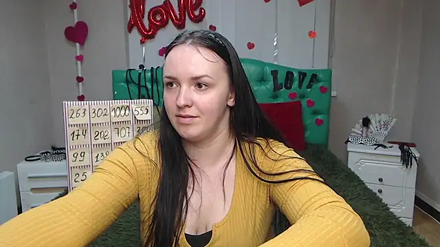 IsabelBlackberry online show from March 15, 2025, 12:24 pm