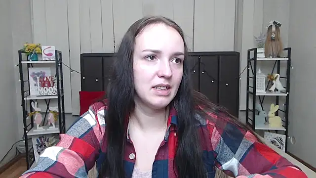 IsabelBlackberry online show from November 23, 2025, 6:02 am