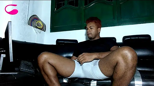 Deleon1995 online show from February 24, 2025, 4:49 am