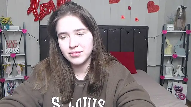 LauraHlot online show from March 10, 2025, 9:40 pm