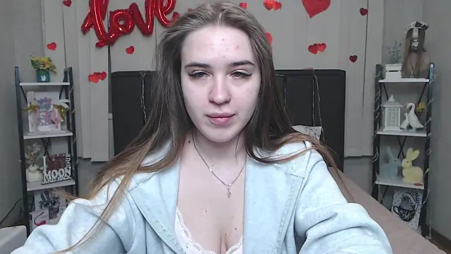 LauraHlot online show from February 28, 2026, 6:42 pm