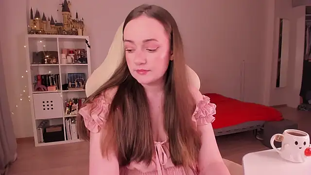 Snapshot of WalkingGirl chatting on September 30, 2025, 5:18 pm WalkingGirl online show from September 30, 2025, 5:18 pm