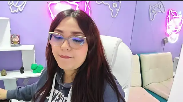 Camiila Osorio online show from September 17, 2025, 7:26 pm