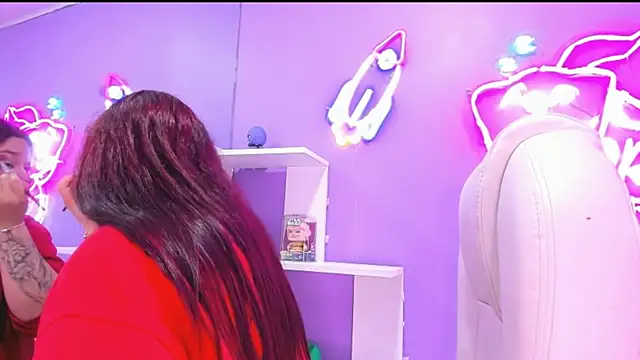 Camiila Osorio online show from September 23, 2025, 7:28 pm