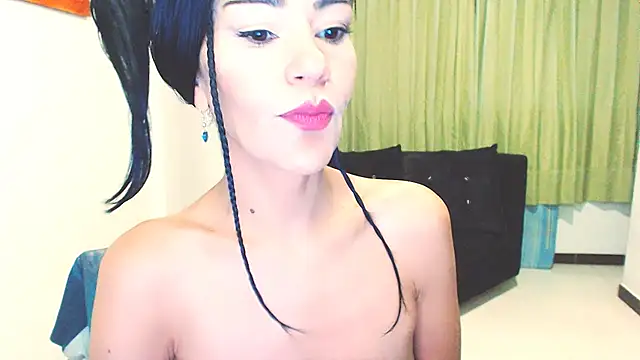 Snapshot of Stephanie520 chatting on January 17, 2025, 8:24 am Stephanie520 online show from January 17, 2025, 8:24 am