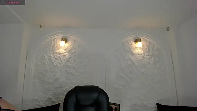 ValeriaVelvet online show from April 16, 2026, 12:06 pm