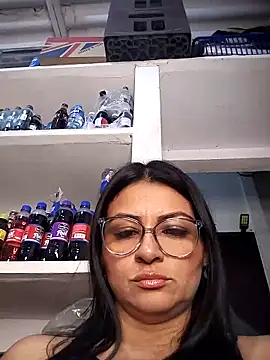 Linda Lars online show from November 8, 2025, 4:12 am