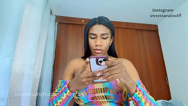 sweetsarasofia online show from March 9, 2025, 9:14 pm