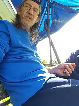 coolbrease10 online show from May 17, 2026, 2:46 pm
