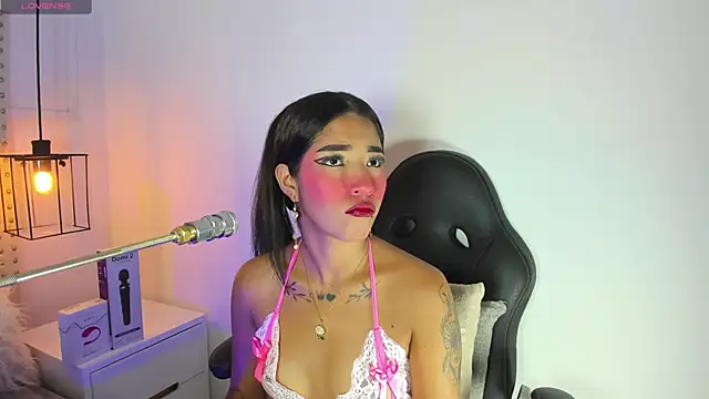 baby naughty1  online show from January 7, 2025, 1:24 pm