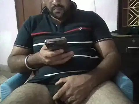 boyplay1000 online show from December 4, 2024, 4:38 pm