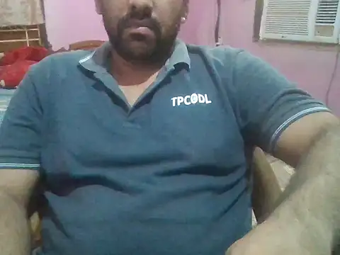 boyplay1000 online show from November 6, 2025, 6:58 am