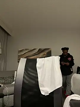 MobyDxck online show from December 22, 2024, 12:50 am