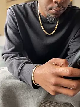 MobyDxck online show from December 22, 2024, 4:59 pm