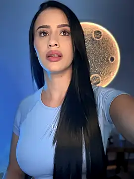 SarahhSmitth1 online show from October 4, 2025, 9:13 pm