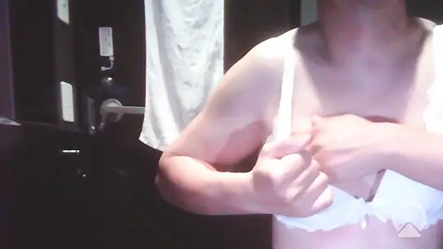 akirannn00 online show from April 30, 2026, 1:39 pm