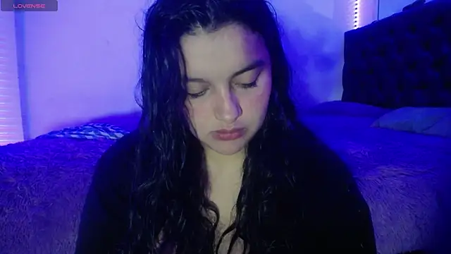 Laurenkenner  online show from October 18, 2025, 7:14 pm