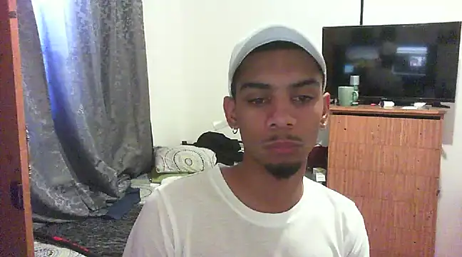 Snapshot of 29YOURZ_28_ chatting on December 2, 2024, 6:30 am 29YOURZ 28  online show from December 2, 2024, 6:30 am