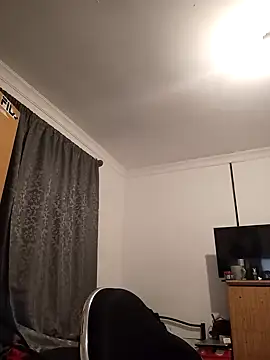 Snapshot of 29YOURZ_28_ chatting on December 2, 2024, 6:43 pm 29YOURZ 28  online show from December 2, 2024, 6:43 pm