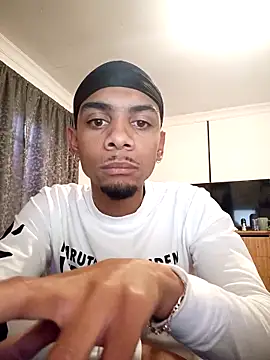 Snapshot of 29YOURZ_28_ chatting on December 16, 2024, 5:11 pm 29YOURZ 28  online show from December 16, 2024, 5:11 pm