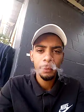 Snapshot of 29YOURZ_28_ chatting on January 8, 2025, 12:37 pm 29YOURZ 28  online show from January 8, 2025, 12:37 pm
