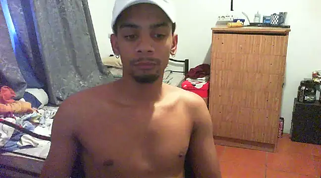 Snapshot of 29YOURZ_28_ chatting on January 16, 2025, 5:33 pm 29YOURZ 28  online show from January 16, 2025, 5:33 pm