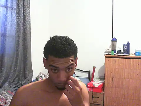Snapshot of 29YOURZ_28_ chatting on February 17, 2025, 5:47 am 29YOURZ 28  online show from February 17, 2025, 5:47 am