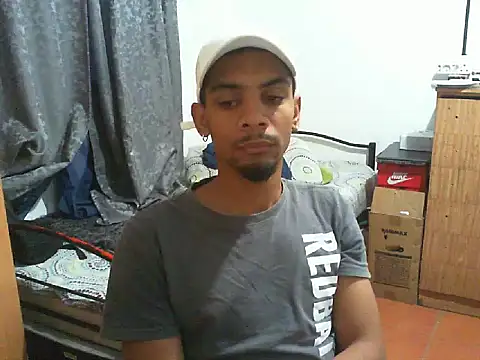 Snapshot of 29YOURZ_28_ chatting on September 25, 2025, 5:11 am 29YOURZ 28  online show from September 25, 2025, 5:11 am