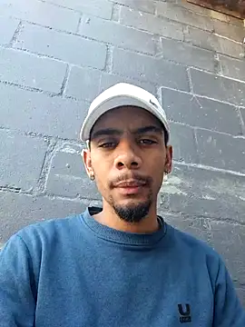 Snapshot of 29YOURZ_28_ chatting on September 26, 2025, 12:42 pm 29YOURZ 28  online show from September 26, 2025, 12:42 pm