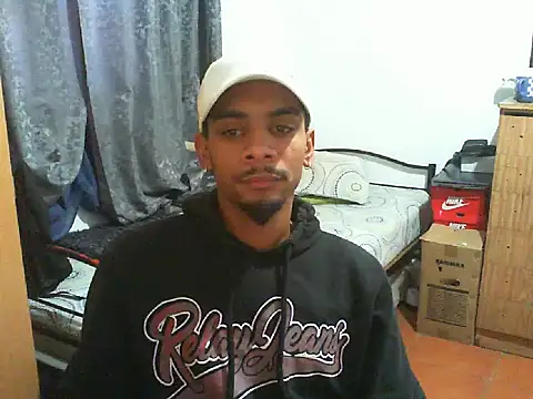Snapshot of 29YOURZ_28_ chatting on October 8, 2025, 10:35 am 29YOURZ 28  online show from October 8, 2025, 10:35 am