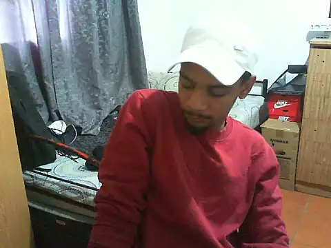 Snapshot of 29YOURZ_28_ chatting on October 14, 2025, 12:17 pm 29YOURZ 28  online show from October 14, 2025, 12:17 pm