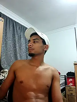 Snapshot of 29YOURZ_28_ chatting on October 22, 2025, 9:36 pm 29YOURZ 28  online show from October 22, 2025, 9:36 pm