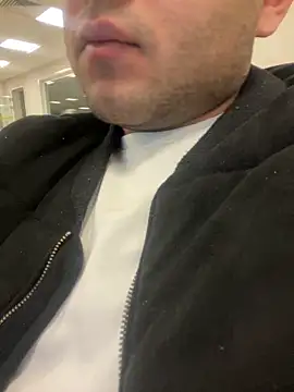 Snapshot of Mxxm3434 chatting on December 9, 2024, 1:07 am Mxxm3434 online show from December 9, 2024, 1:07 am