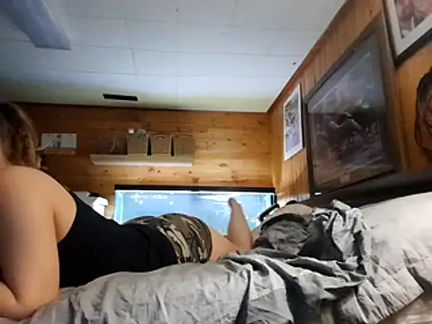 Snapshot of Ryan_and_Aurora chatting on February 5, 2026, 12:59 am Ryan and Aurora online show from February 5, 2026, 12:59 am