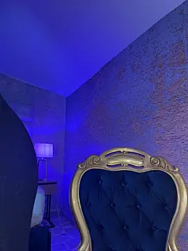 kiim taaylor online show from February 21, 2026, 11:11 am