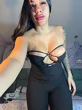 kiim taaylor online show from February 28, 2026, 11:22 am