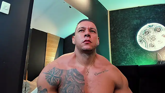 MassimoWalton2 online show from December 23, 2024, 1:08 am