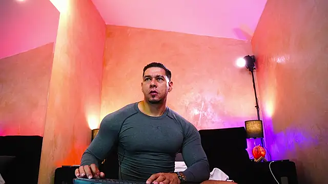 MassimoWalton2 online show from March 29, 2026, 1:22 pm