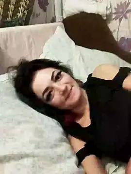 SweetLeila40 online show from January 11, 2025, 6:33 pm