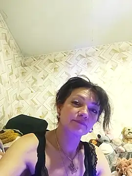 SweetLeila40 online show from June 11, 2026, 12:32 am