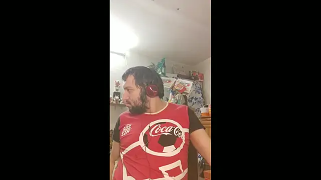 Snapshot of BISEXGOOD777 chatting on February 10, 2026, 2:32 pm BISEXGOOD777 online show from February 10, 2026, 2:32 pm