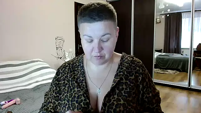 Annet1912 online show from October 26, 2025, 2:01 pm