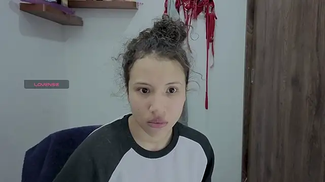 avans 15 online show from December 14, 2025, 1:22 am