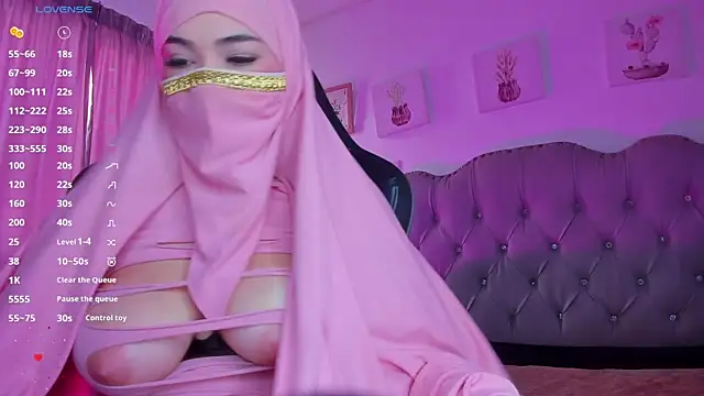 Snapshot of Tahiraa_ chatting on January 28, 2025, 1:05 pm Tahiraa online show from January 28, 2025, 1:05 pm